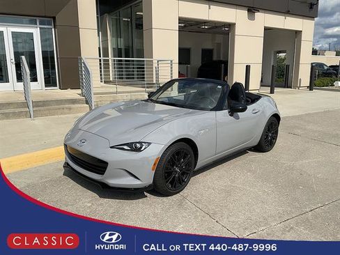 Used 2025 MAZDA MX-5 Miata Club RWD image 1
