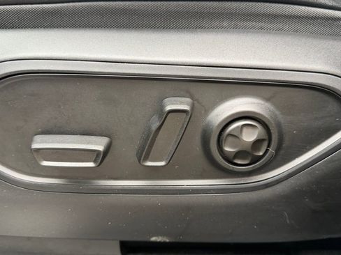 Certified 2023 Jeep Grand Cherokee L Overland image 21