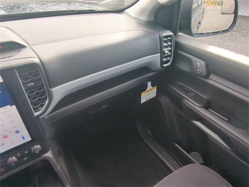 New 2025 Ford Ranger XL image 18