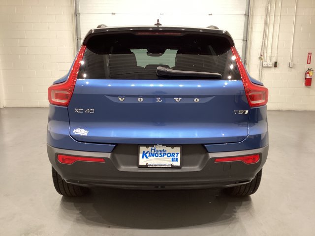 Used 2021 Volvo XC40 T5 R-Design w/ Climate Package AWD/4WD image 5