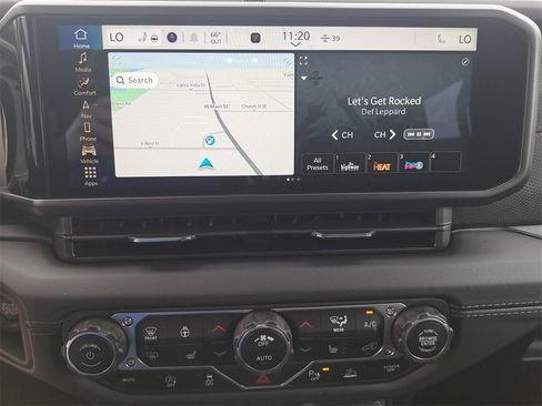 New 2025 Jeep Gladiator Rubicon image 19