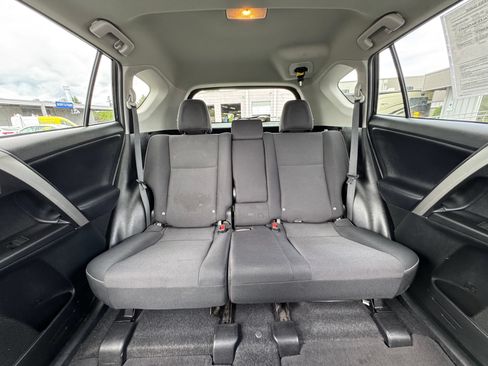 Used 2016 Toyota RAV4 XLE FWD image 29