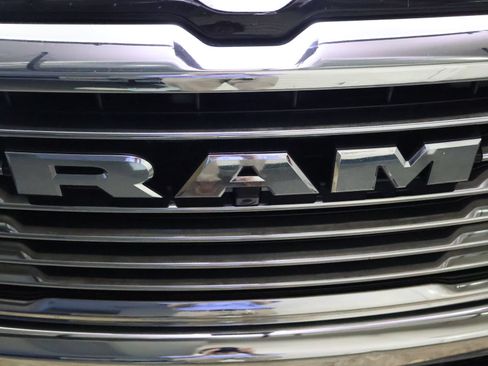 Used 2025 RAM 1500 Laramie AWD/4WD image 18