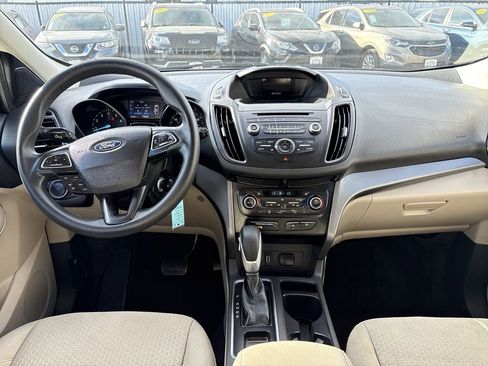 Used 2018 Ford Escape SE image 9