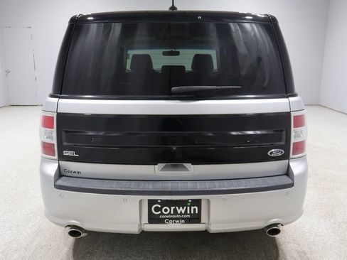 Used 2018 Ford Flex SEL FWD image 3