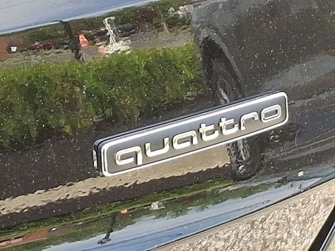 Used 2025 Audi Q3 2.0T Premium w/ Convenience Package image 12