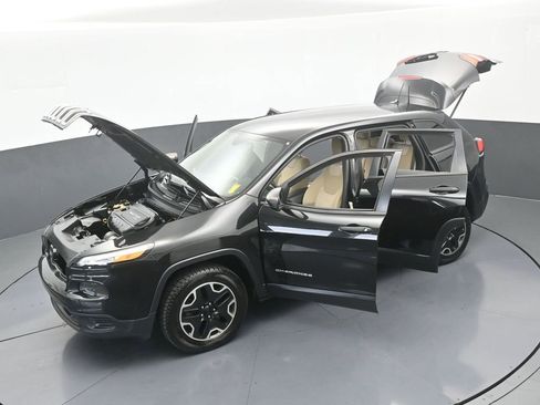 Used 2016 Jeep Cherokee Sport AWD/4WD image 58