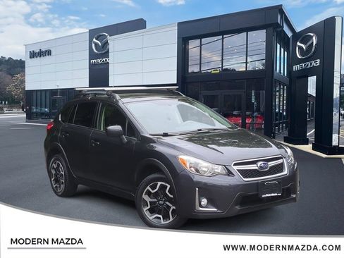 Used 2017 Subaru Crosstrek 2.0i Premium AWD/4WD image 1