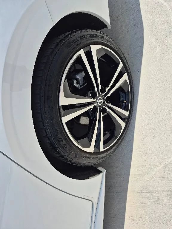 Used 2021 Nissan Sentra SR FWD image 9