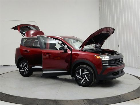 New 2026 Nissan Kicks SV w/ SV Premium Package image 9