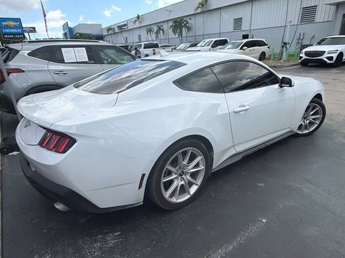 Used 2024 Ford Mustang Coupe RWD image 4