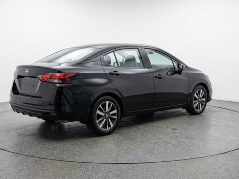 Used 2025 Nissan Versa SV FWD image 9