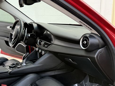 Used 2017 Alfa Romeo Giulia Ti w/ TI 19" Sport Package image 32