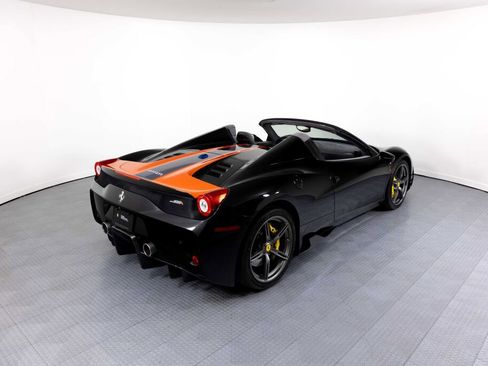 Used 2015 Ferrari 458 Speciale A image 2