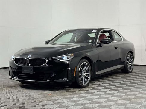 Used 2023 BMW 230i xDrive Coupe w/ Convenience Package image 7