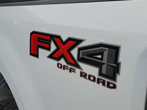 Used 2019 Ford F250 Lariat w/ Lariat Ultimate Package AWD/4WD image 5