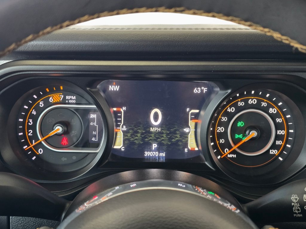Used 2025 Jeep Wrangler Unlimited Sahara AWD/4WD image 22