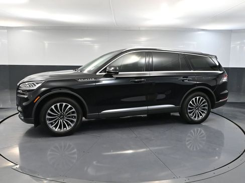 Used 2023 Lincoln Aviator Reserve image 10