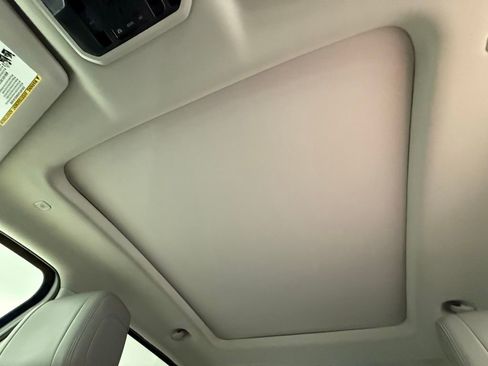 Used 2024 Toyota Tundra Limited AWD/4WD image 18