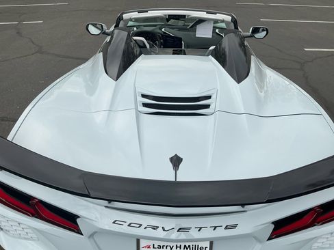 Used 2023 Chevrolet Corvette Stingray Premium Conv w/ Stealth Interior Trim Package RWD image 17