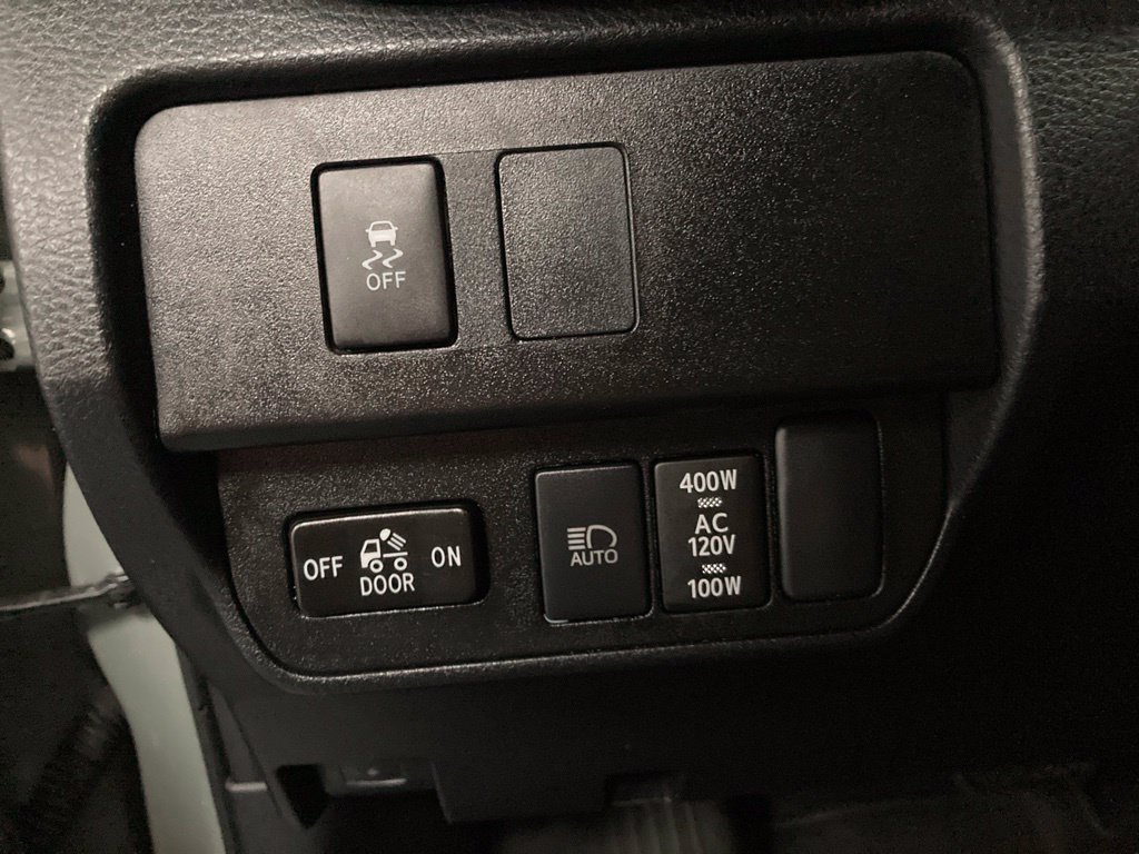 Used 2023 Toyota Tacoma TRD Sport w/ Technology Package AWD/4WD image 33