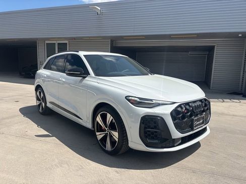 New 2025 Audi SQ5 Premium Plus image 3
