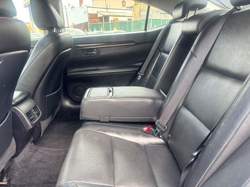 Used 2015 Lexus ES 350 w/ Luxury Package FWD image 37