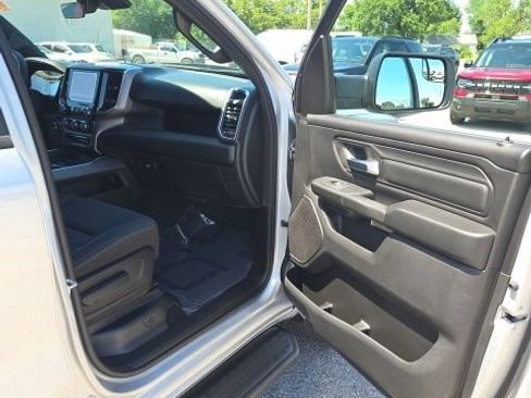 New 2026 RAM 1500 Express AWD/4WD image 32