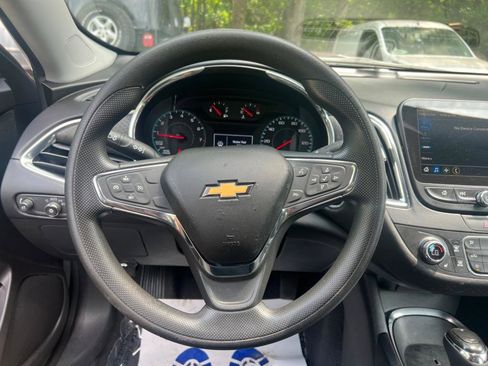 Used 2019 Chevrolet Malibu LT image 15