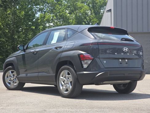Used 2024 Hyundai Kona SE FWD image 12