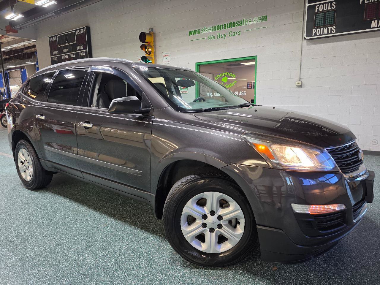 Used 2017 Chevrolet Traverse LS FWD image 14