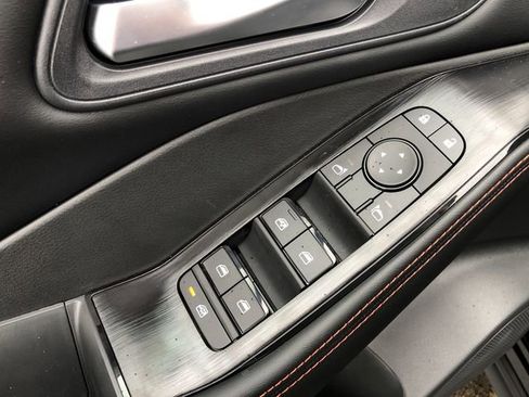 Certified 2025 Nissan Rogue SV image 23