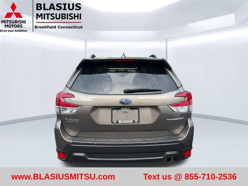 Used 2024 Subaru Forester Limited AWD/4WD image 9