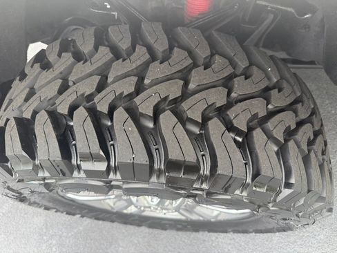Used 2015 Chevrolet Silverado 2500 High Country w/ Duramax Plus Package AWD/4WD image 25