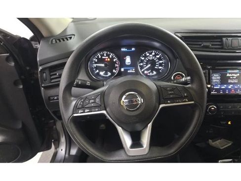 Used 2019 Nissan Rogue SV AWD/4WD image 8