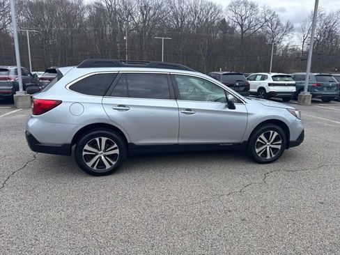Used 2018 Subaru Outback 2.5i Limited image 9