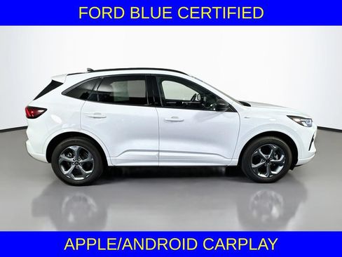 Certified 2023 Ford Escape ST-Line AWD/4WD image 6