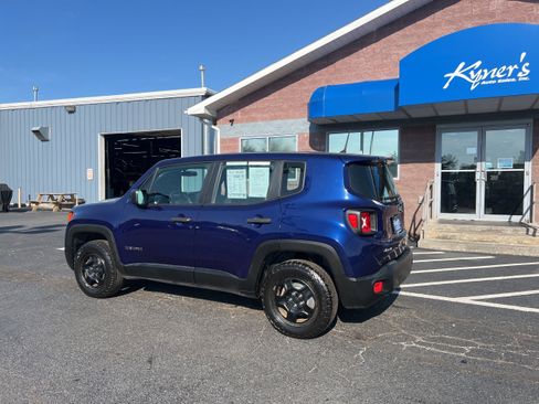 Used 2018 Jeep Renegade Sport w/ Power & Air Group AWD/4WD image 4