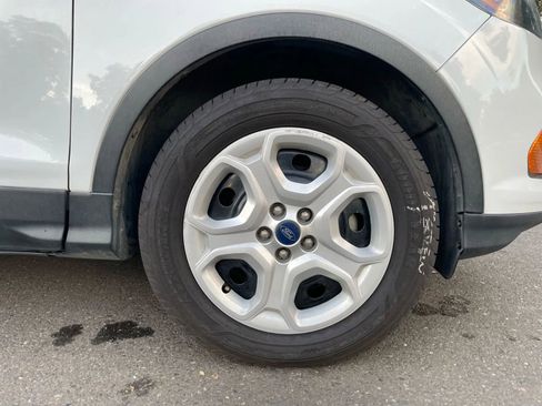 Used 2018 Ford Escape S image 28