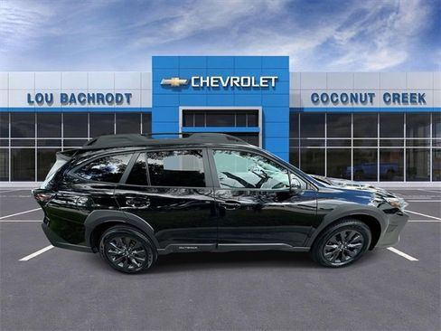 Used 2024 Subaru Outback Onyx Edition image 8