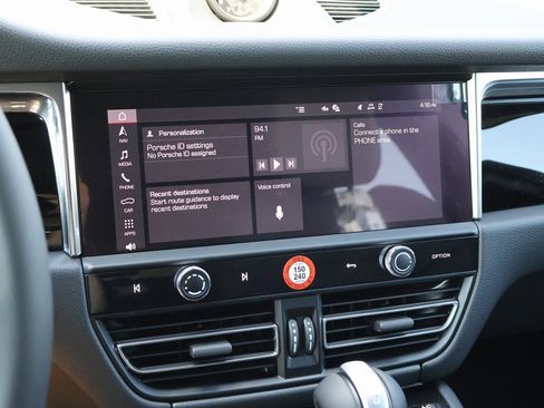 New 2025 Porsche Macan image 23