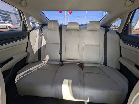Certified 2022 Honda Accord LX image 12