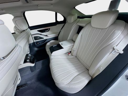 Used 2023 Mercedes-Benz S 500 4MATIC image 25