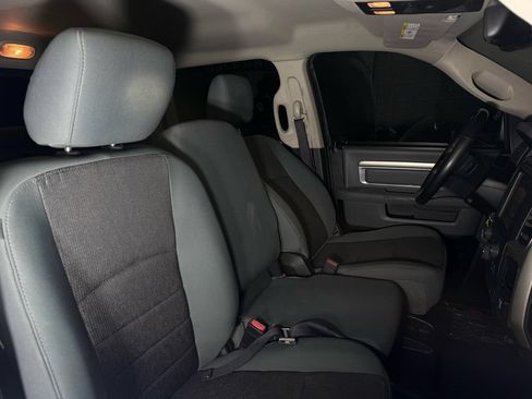 Used 2014 RAM 1500 Classic SLT w/ Luxury Group AWD/4WD image 18