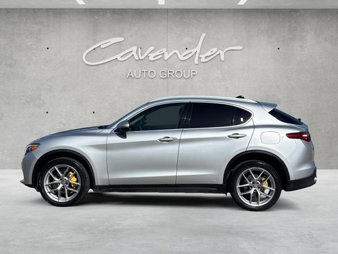 Used 2019 Alfa Romeo Stelvio image 11