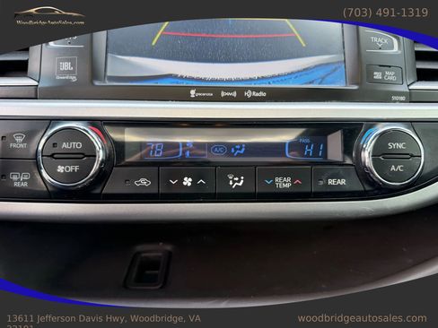 Used 2017 Toyota Highlander Limited image 25