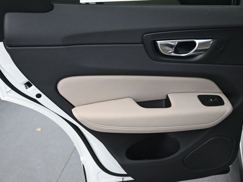 New 2026 Volvo XC60 T8 Core w/ Climate Package AWD/4WD image 21