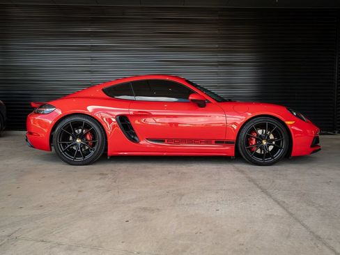 Certified 2018 Porsche 718 Cayman GTS RWD image 6