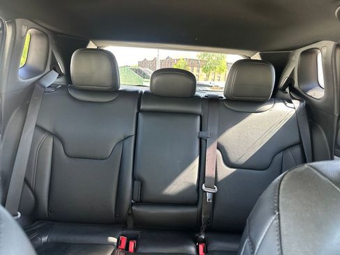 Used 2023 Jeep Compass Latitude AWD/4WD image 13