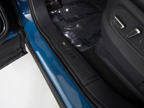 Used 2022 Rivian R1T Adventure image 13